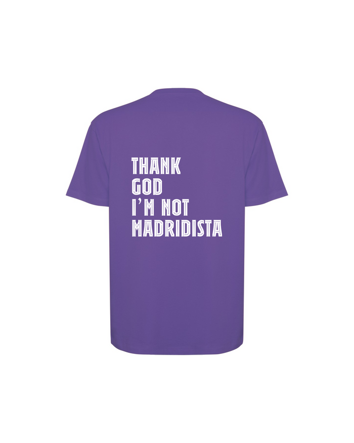 Camiseta Barcelona iris púrpura de Axiom Studio, espalda con la frase THANK GOD I'M NOT MADRIDISTA