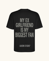 EX-GIRLFRIEND — camiseta streetwear «My Biggest Fan» en negro, vista frontal | Axiom Studio