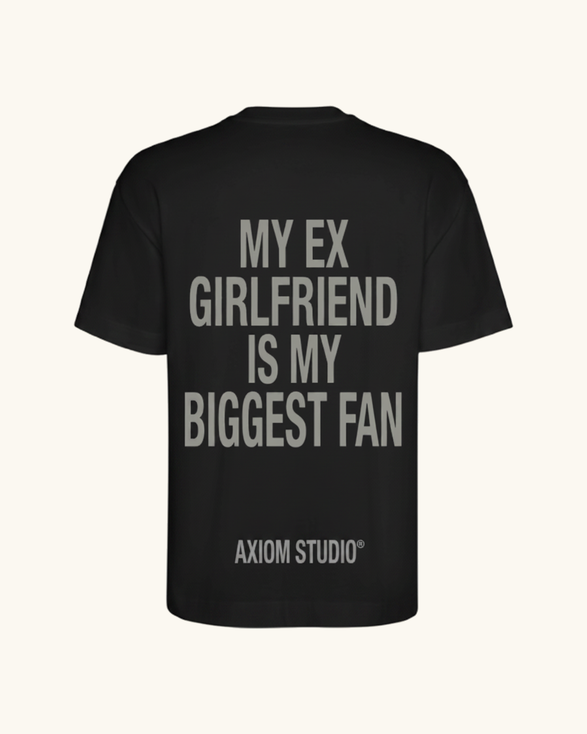 EX-GIRLFRIEND — camiseta streetwear «My Biggest Fan» en negro, vista frontal | Axiom Studio