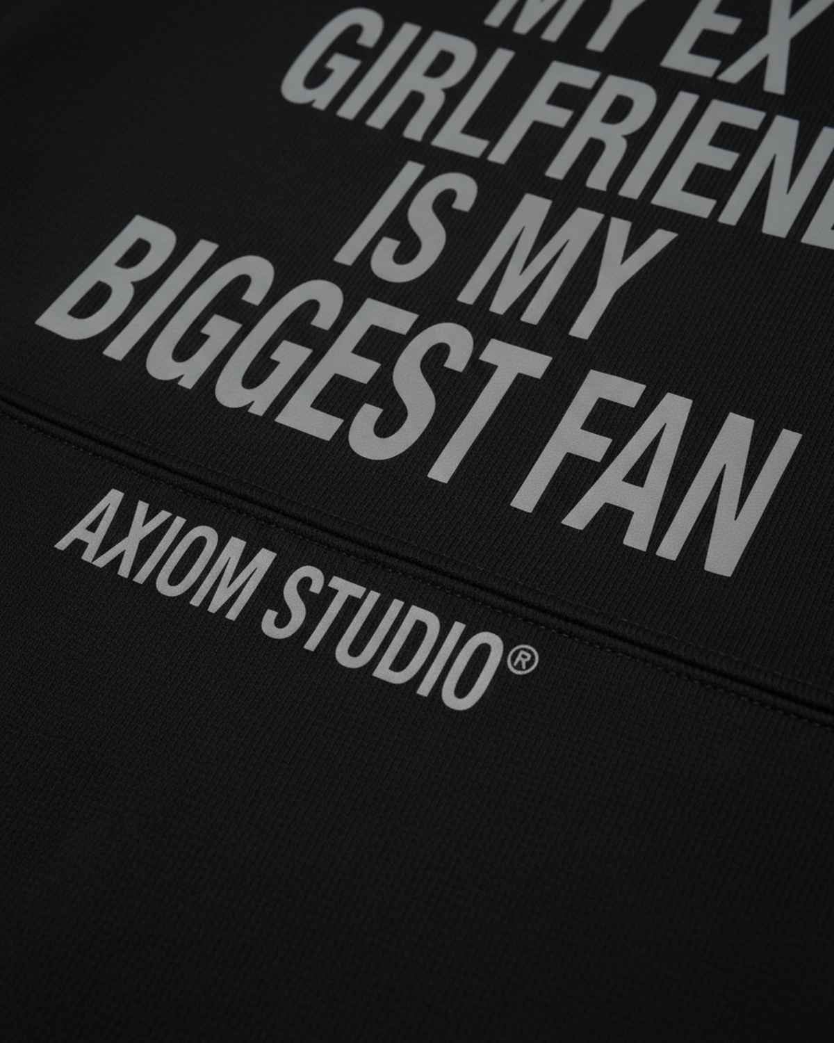 EX-GIRLFRIEND — sudadera streetwear «My Biggest Fan» en negro, vista trasera | Axiom Studio