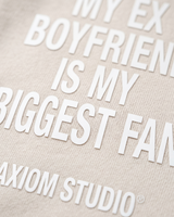 EX-BOYFRIEND — sudadera streetwear «My Biggest Fan» en blanco vintage, vista trasera | Axiom Studio